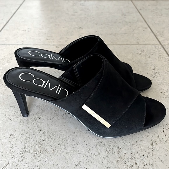 NWOT Calvin Klein carine black suede sandals - Picture 3 of 15
